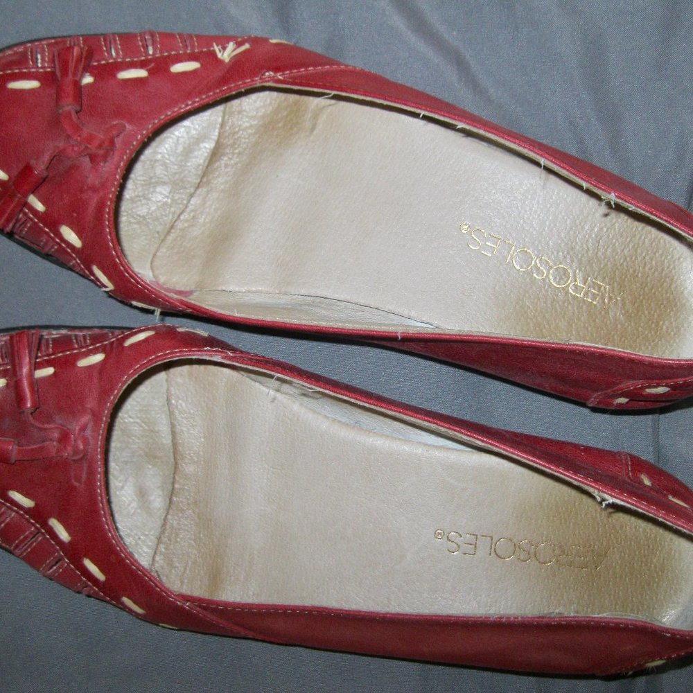 RED LEATHER AEROSOLES FLATS SIZE 7-1/2-USED